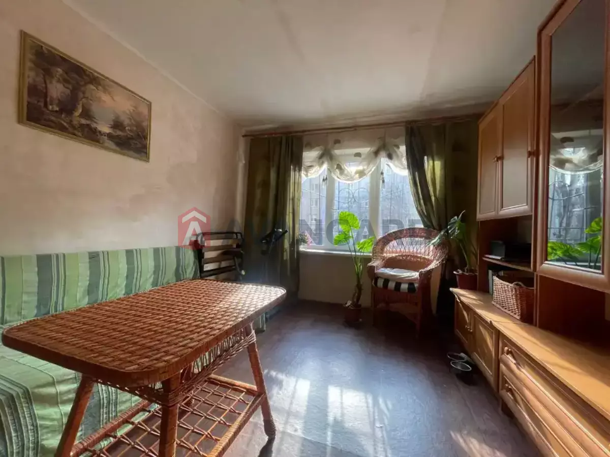 1 ��. ��������, 30/-/- ��. �., 1/9 ������ ���� 4