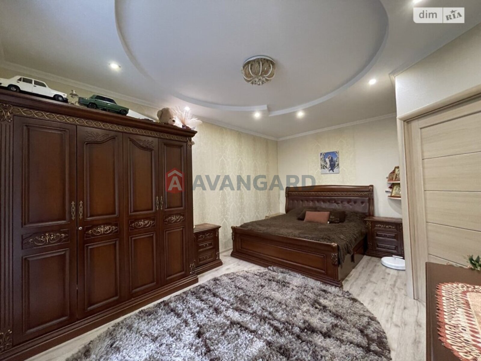 1 ����. ��������, 45/19/15 ��. �., 8/12 ���� ���� 3