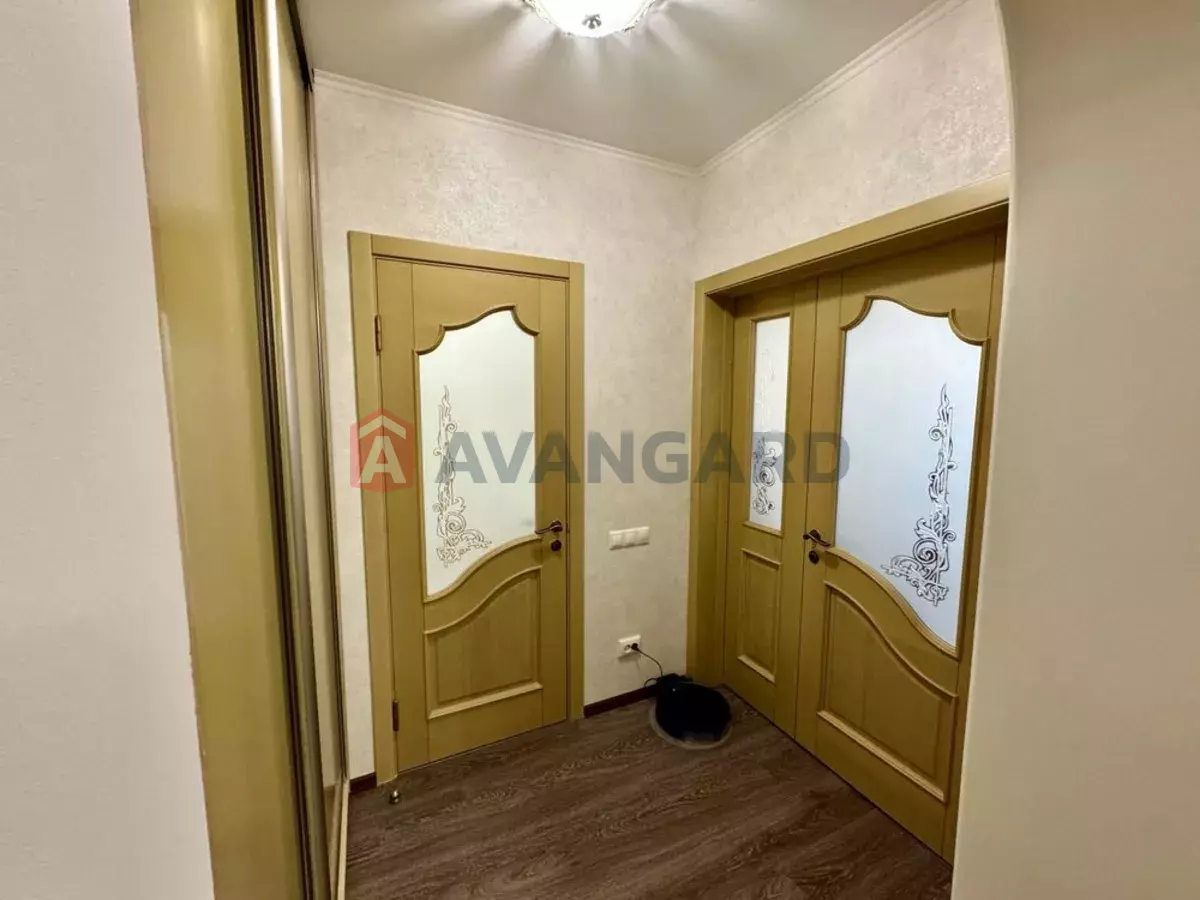 2 ��. ��������, 63/-/27 ��. �., 6/10 ������ ���� 5