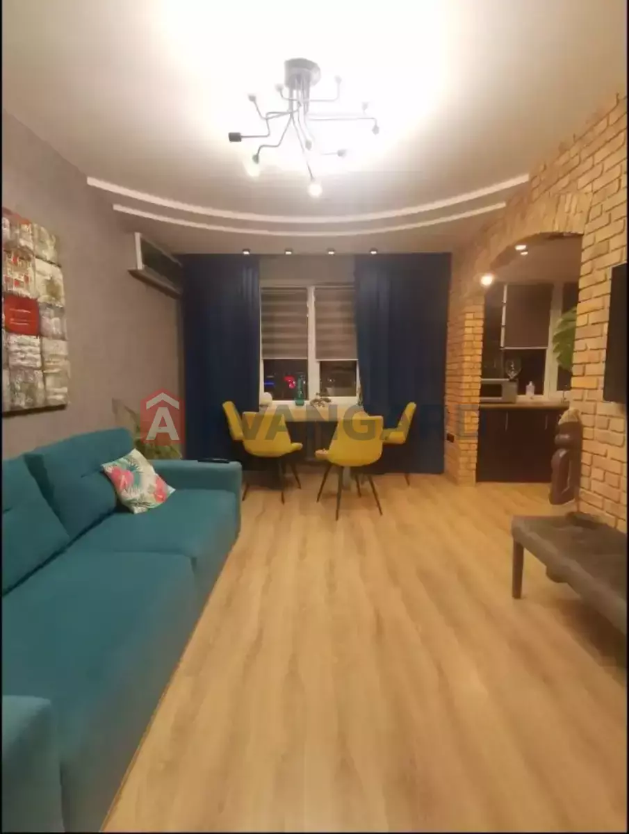 3 ����. ��������, 70/-/10 ��. �., 10/10 ���� ���� 2