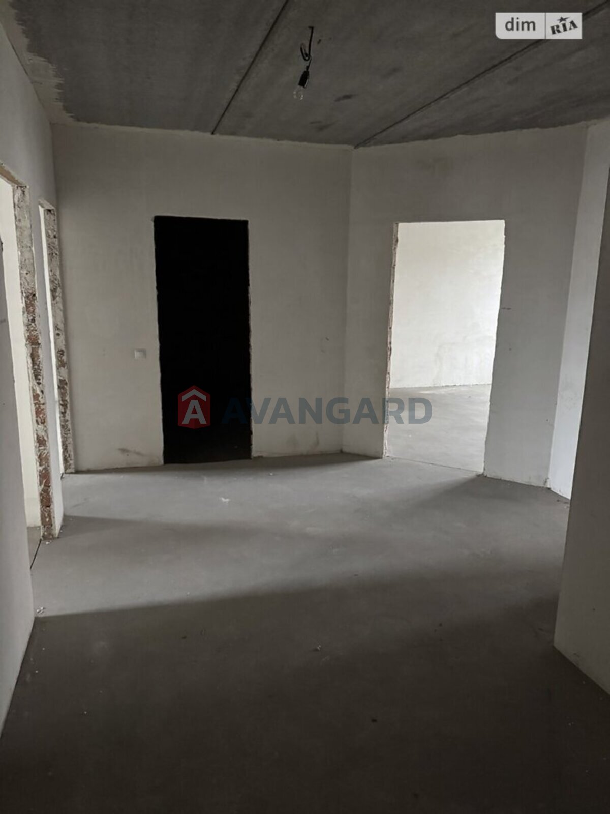 3 ��. ��������, 103/54/20 ��. �., 1/10 ������ ���� 1