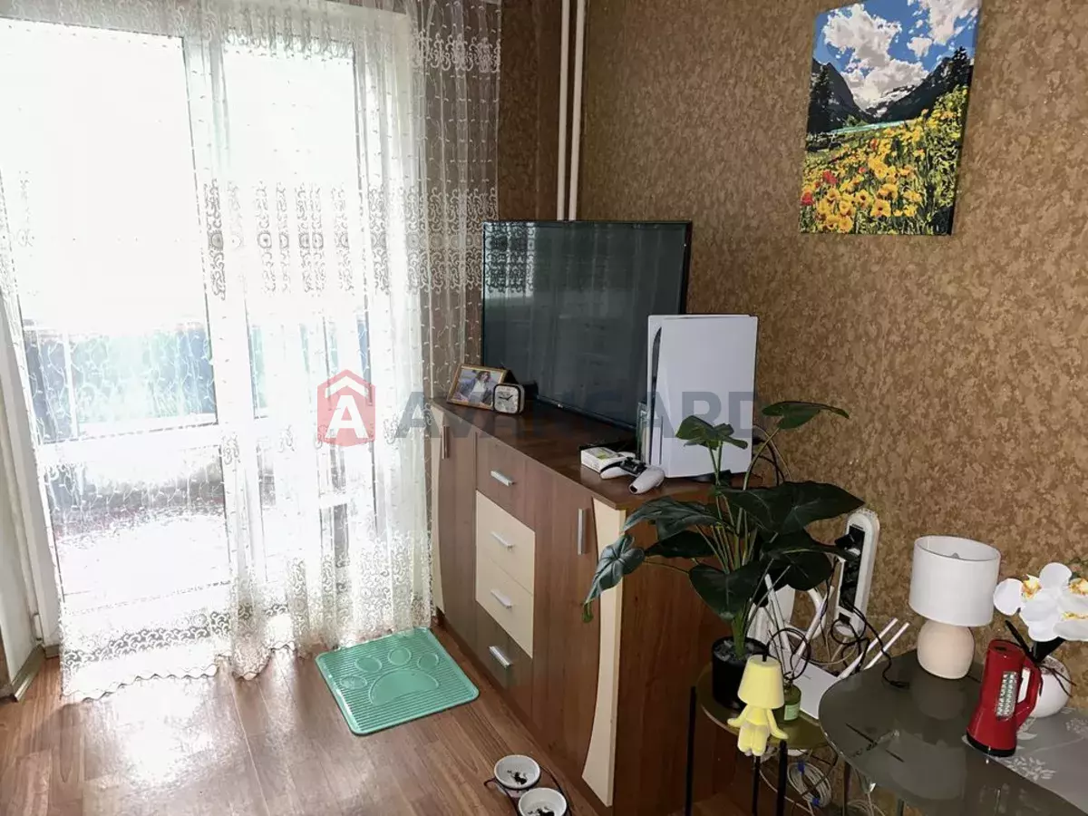 3 . , 67/-/7 . ., 7/9   3