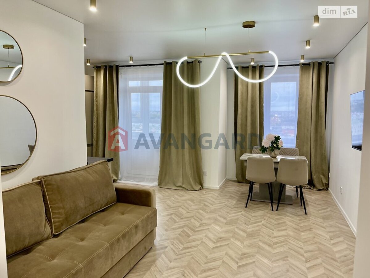 2 ��. ��������, 70/29/23 ��. �., 7/8 ������ ���� 3