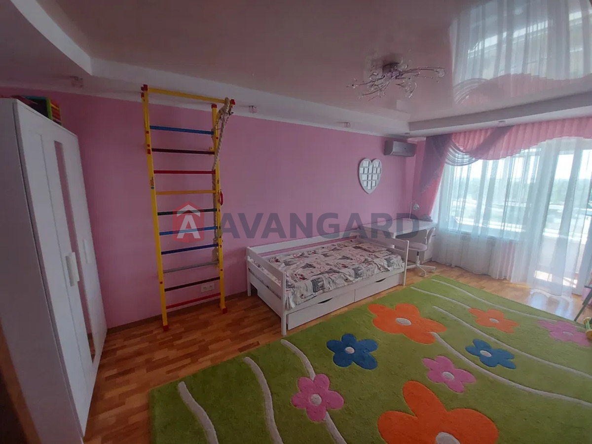 3 ��. ��������, 68/-/9 ��. �., 9/9 ������ ���� 10