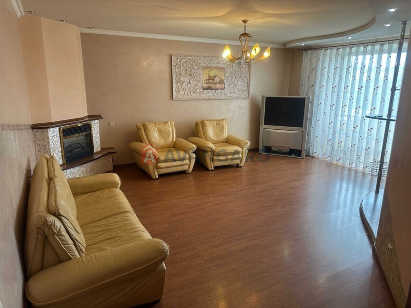 3 ��. ��������, 108/-/15 ��. �., 4/6 ������ ���� 1