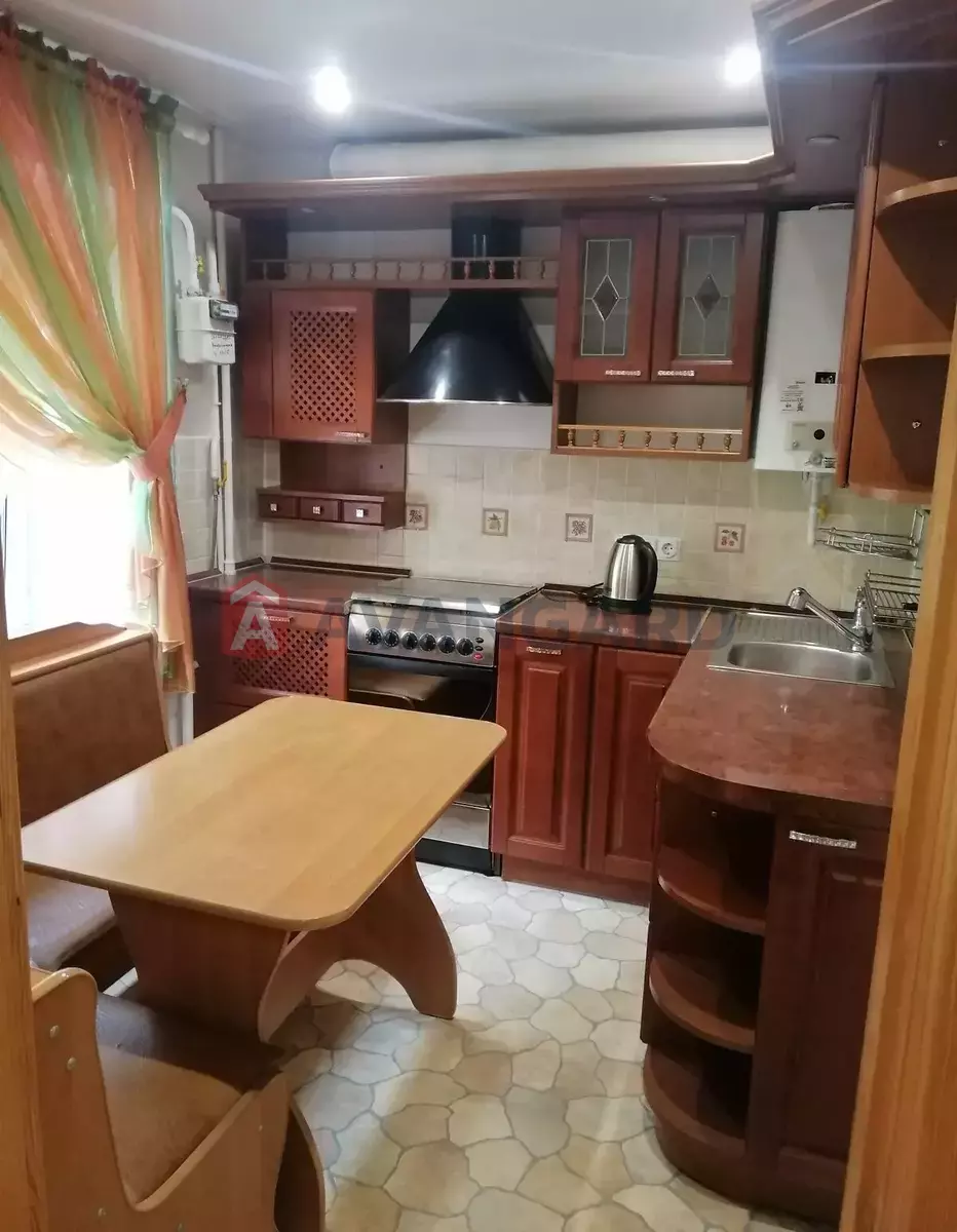 2 кім. квартира, 45/-/- кв. м., 4/5 поверх фото 1 2 кім. квартира, 45/-/- кв. м., 4/5 поверх фото 1