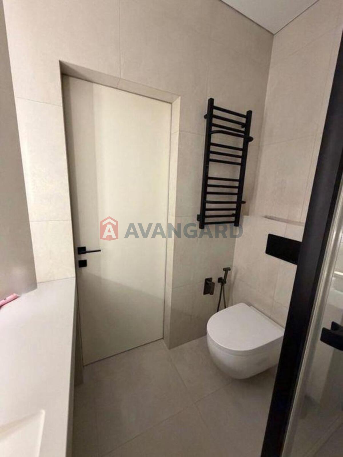 3 ��. ��������, 108/-/15 ��. �., 9/10 ������ ���� 10