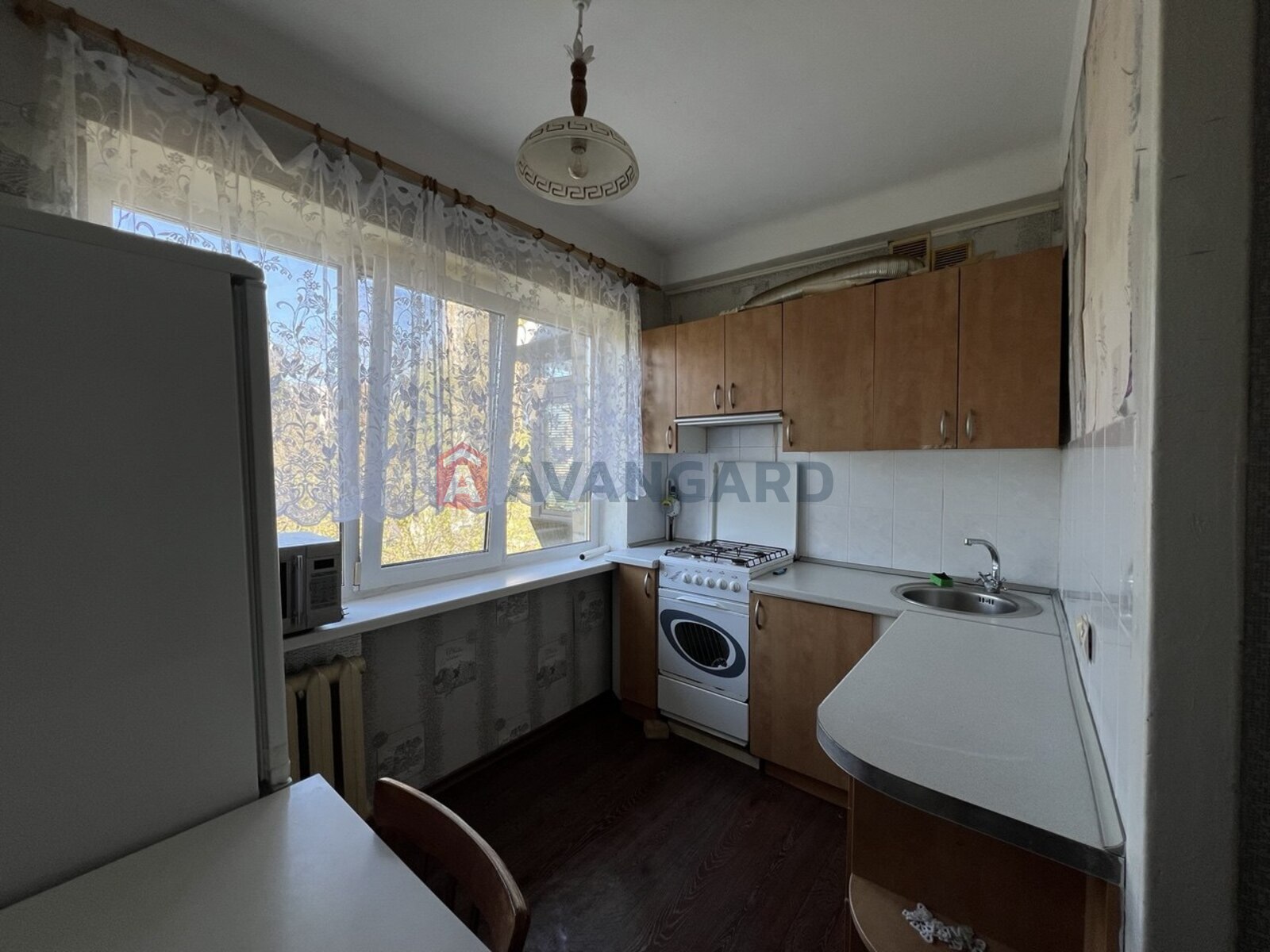 1 ����. ��������, 30/-/7 ��. �., 5/5 ���� ���� 3