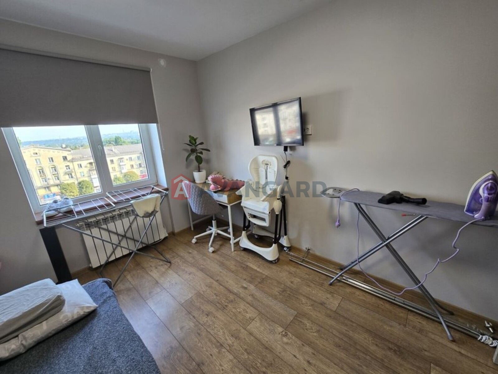 2 ��. ��������, 50/-/8 ��. �., 8/9 ������ ���� 18