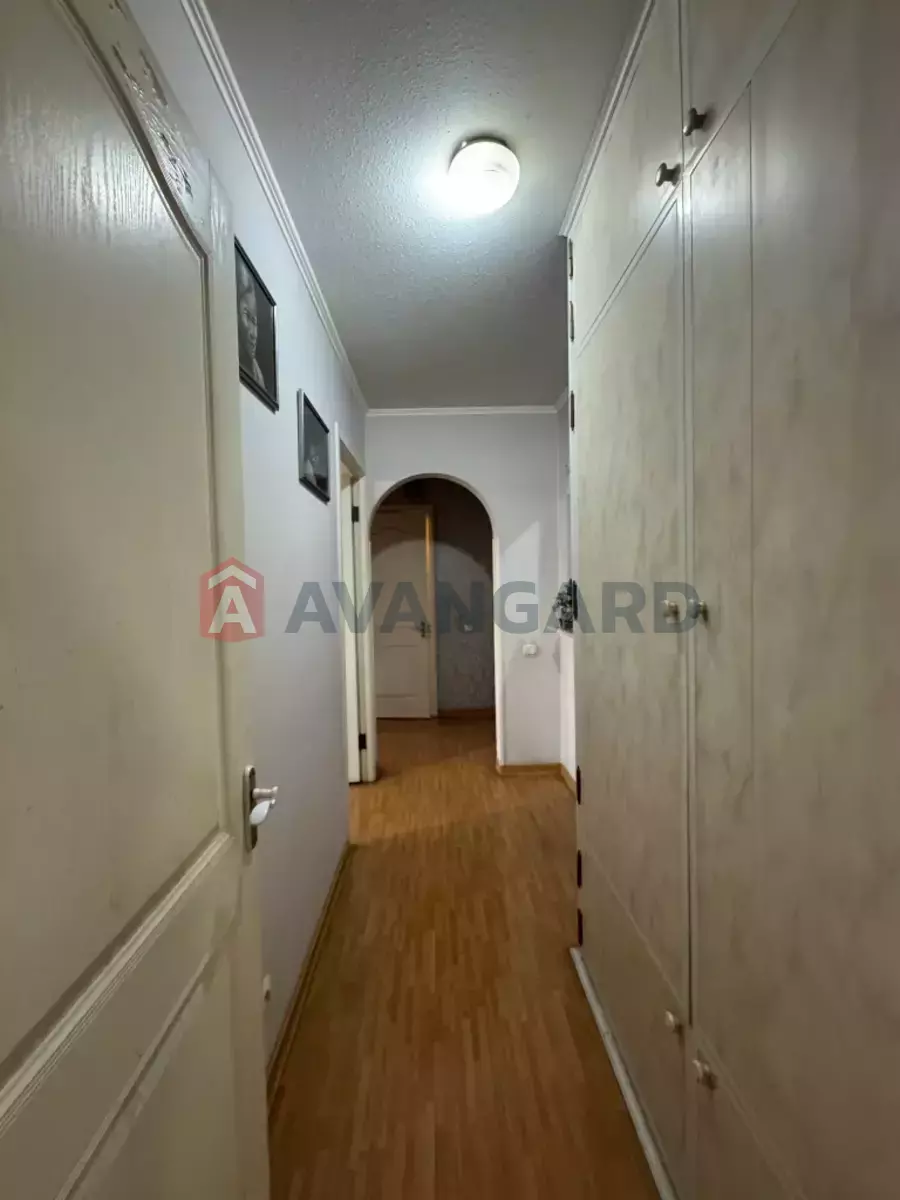 3 ��. ��������, 67/-/9 ��. �., 10/12 ������ ���� 14