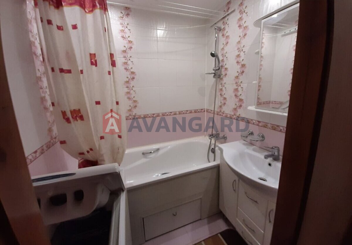 3 ��. ��������, 60/35/8 ��. �., 2/5 ������ ���� 5