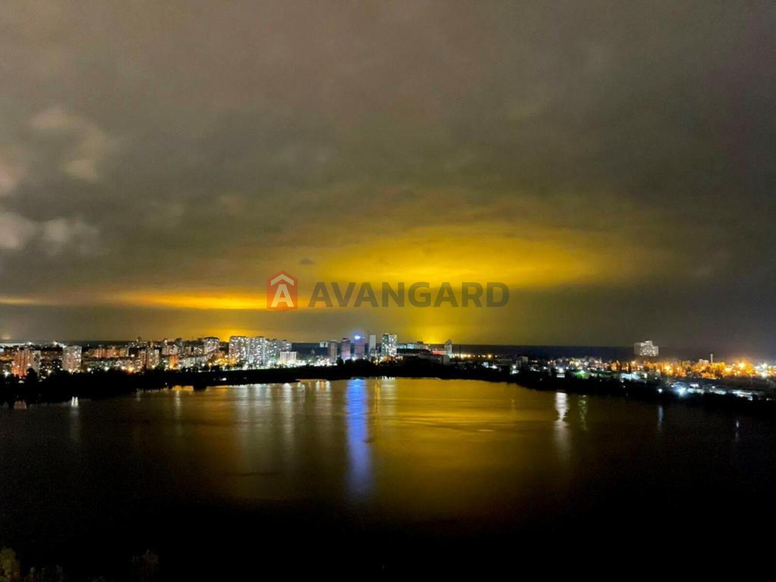 2 ��. ��������, 78/44/24 ��. �., 23/25 ������ ���� 13