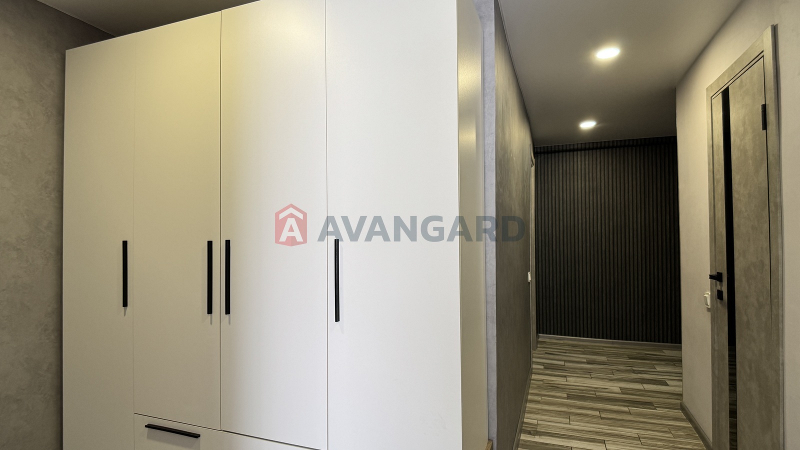 2 ��. ��������, 70/33/20 ��. �., 11/14 ������ ���� 19