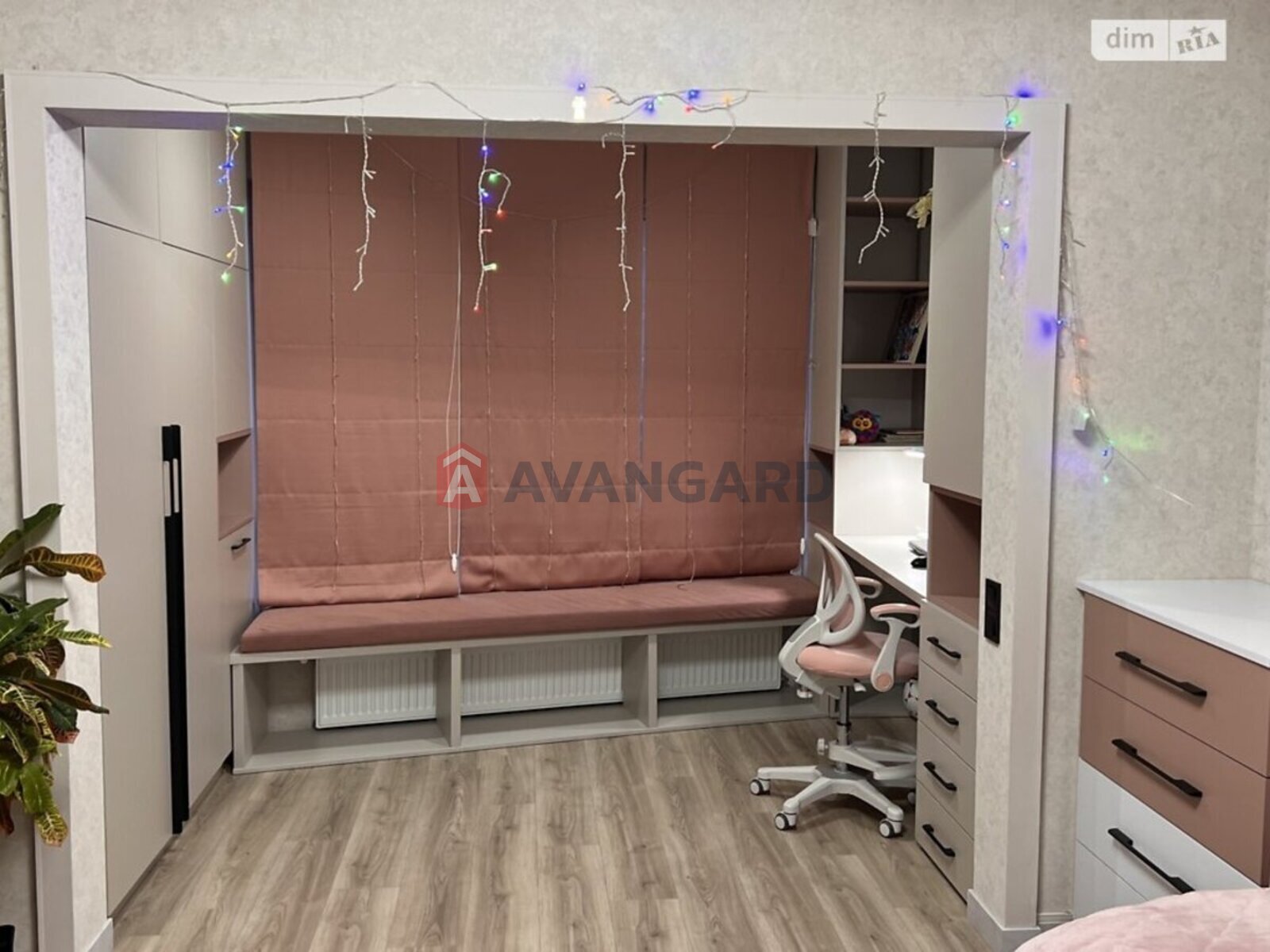 3 ��. ��������, 78/-/10 ��. �., 5/10 ������ ���� 11