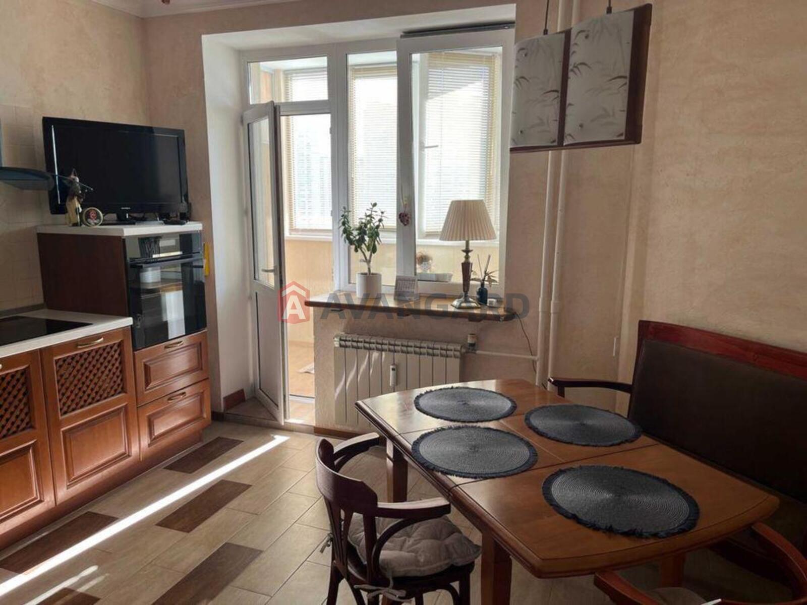 4 ����. ��������, 125/-/14 ��. �., 15/23 ���� ���� 11