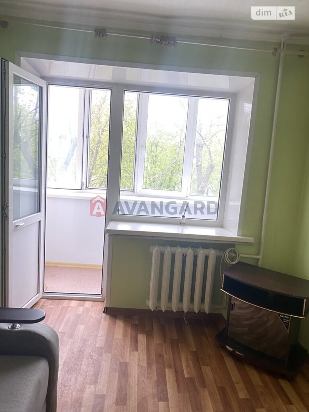 1 ��. ��������, 28/14/6 ��. �., 3/5 ������ ���� 8