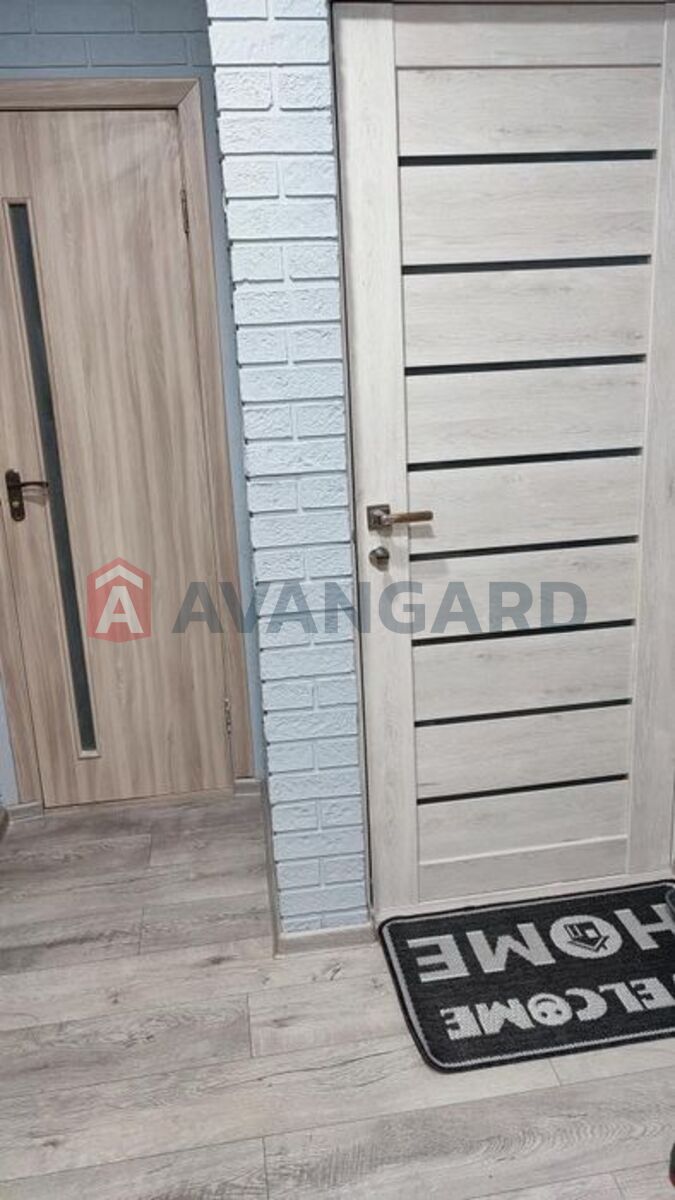 3 ��. ��������, 54/-/18 ��. �., 5/5 ������ ���� 10