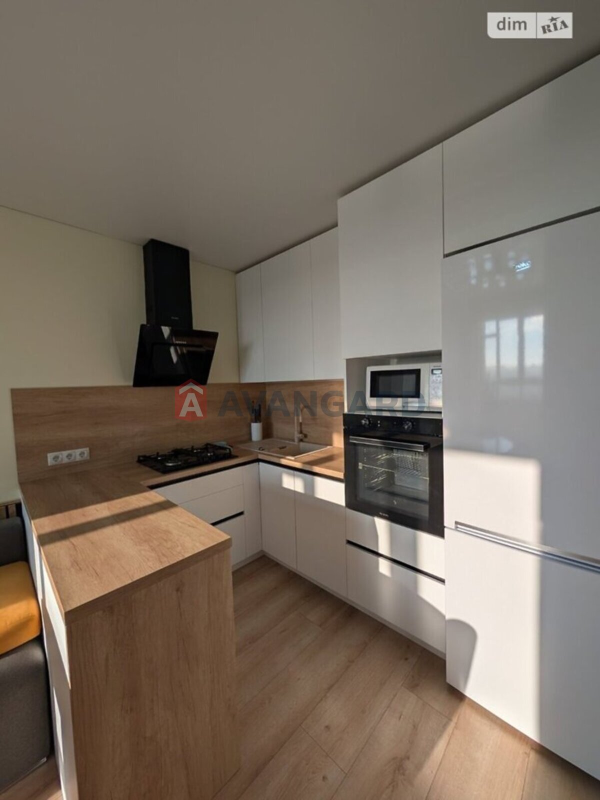 2 ����. ��������, 80/-/20 ��. �., 4/10 ���� ���� 4