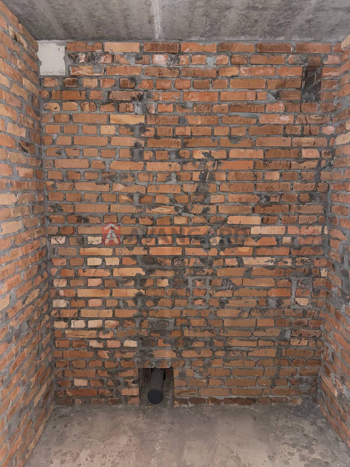 1 ��. ��������, 48/30/15 ��. �., 8/9 ������ ���� 10