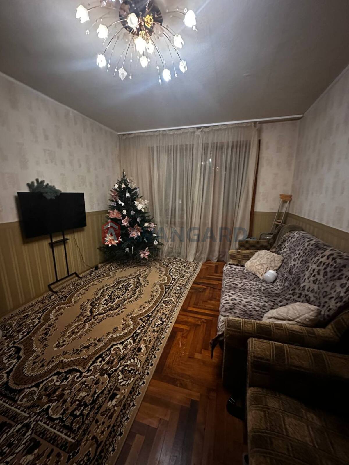 2 ����. ��������, 49/32/13 ��. �., 1/9 ���� ���� 9