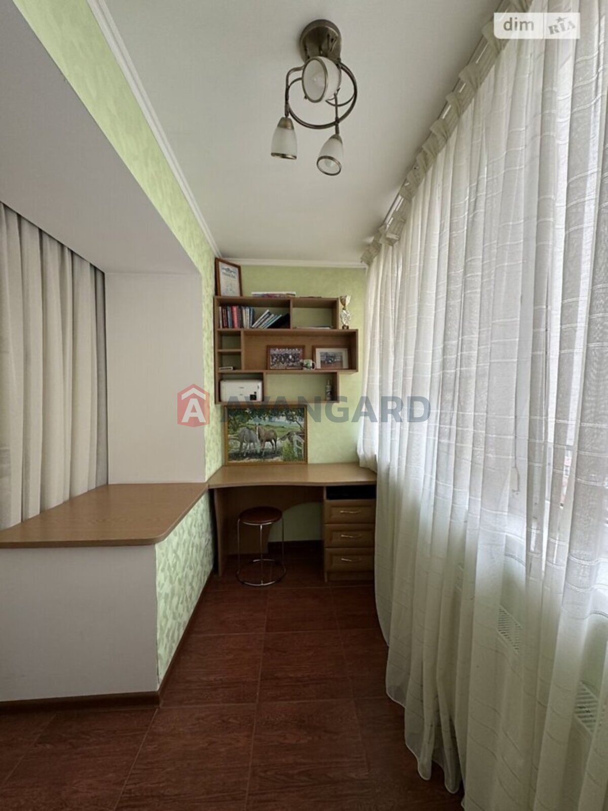 3 ��. ��������, 89/-/13 ��. �., 8/9 ������ ���� 24