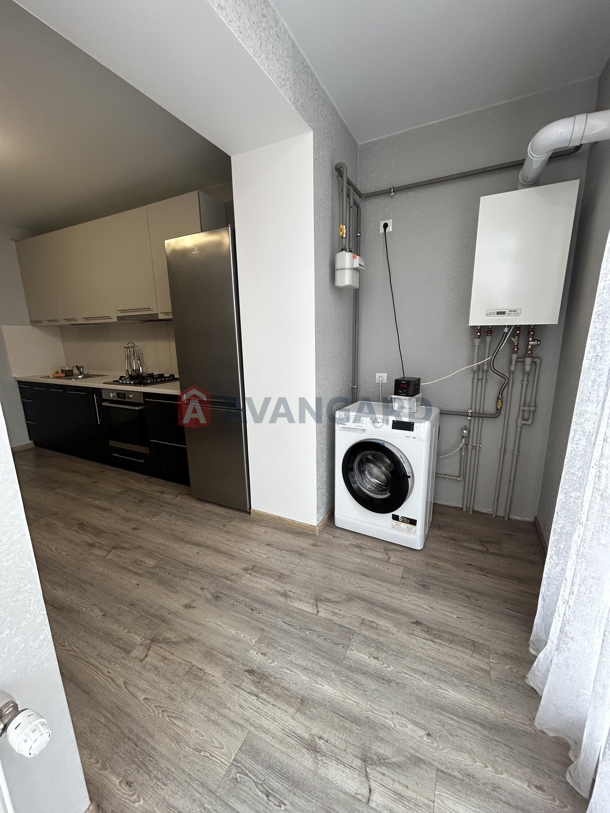 2 ��. ��������, 67,7/33,5/18,9 ��. �., 10/12 ������ ���� 4