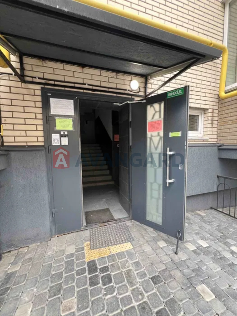 1 ��. ��������, 41/-/10 ��. �., 4/5 ������ ���� 2