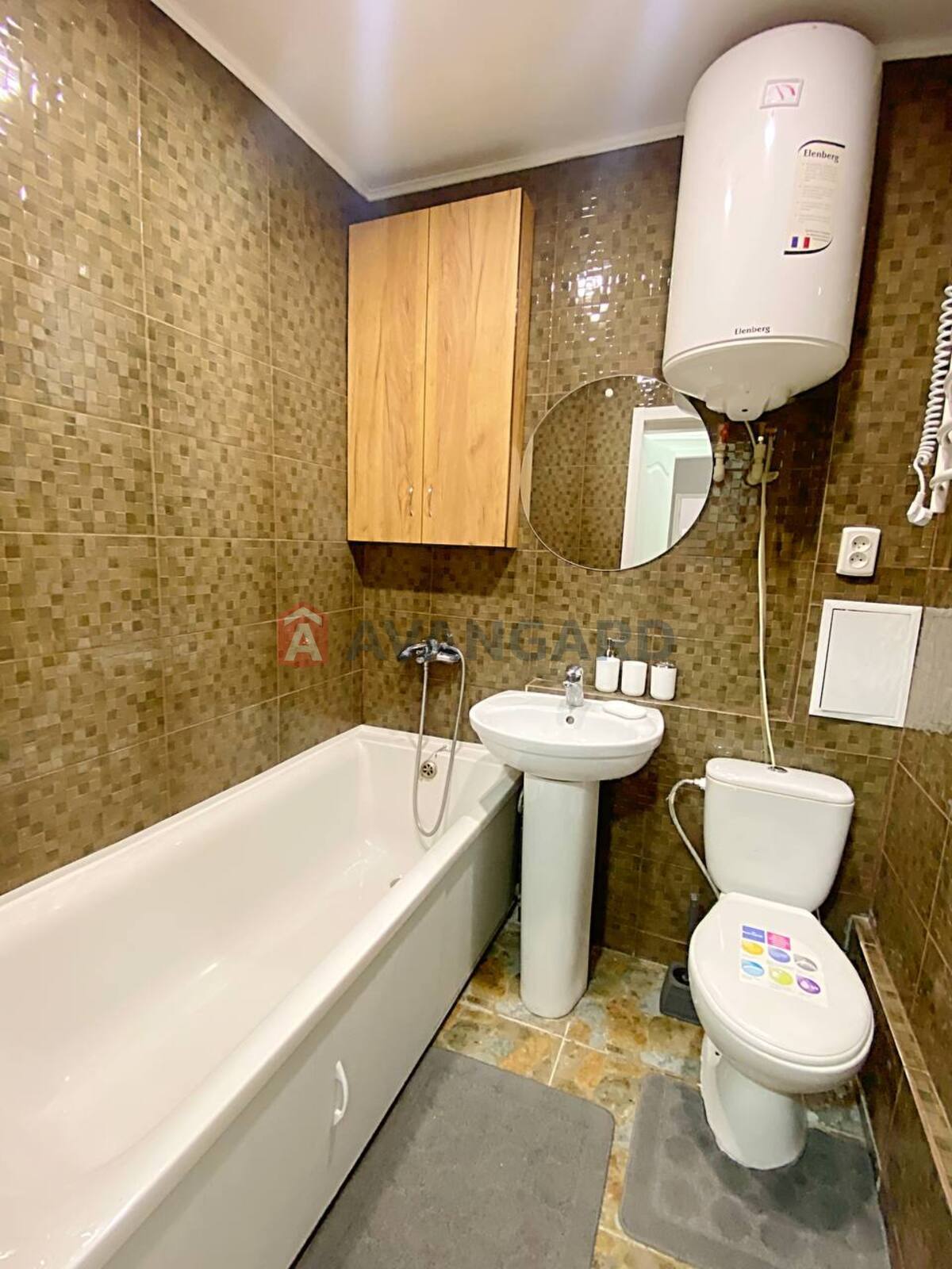 2 ��. ��������, 48,7/-/7,2 ��. �., 4/5 ������ ���� 10