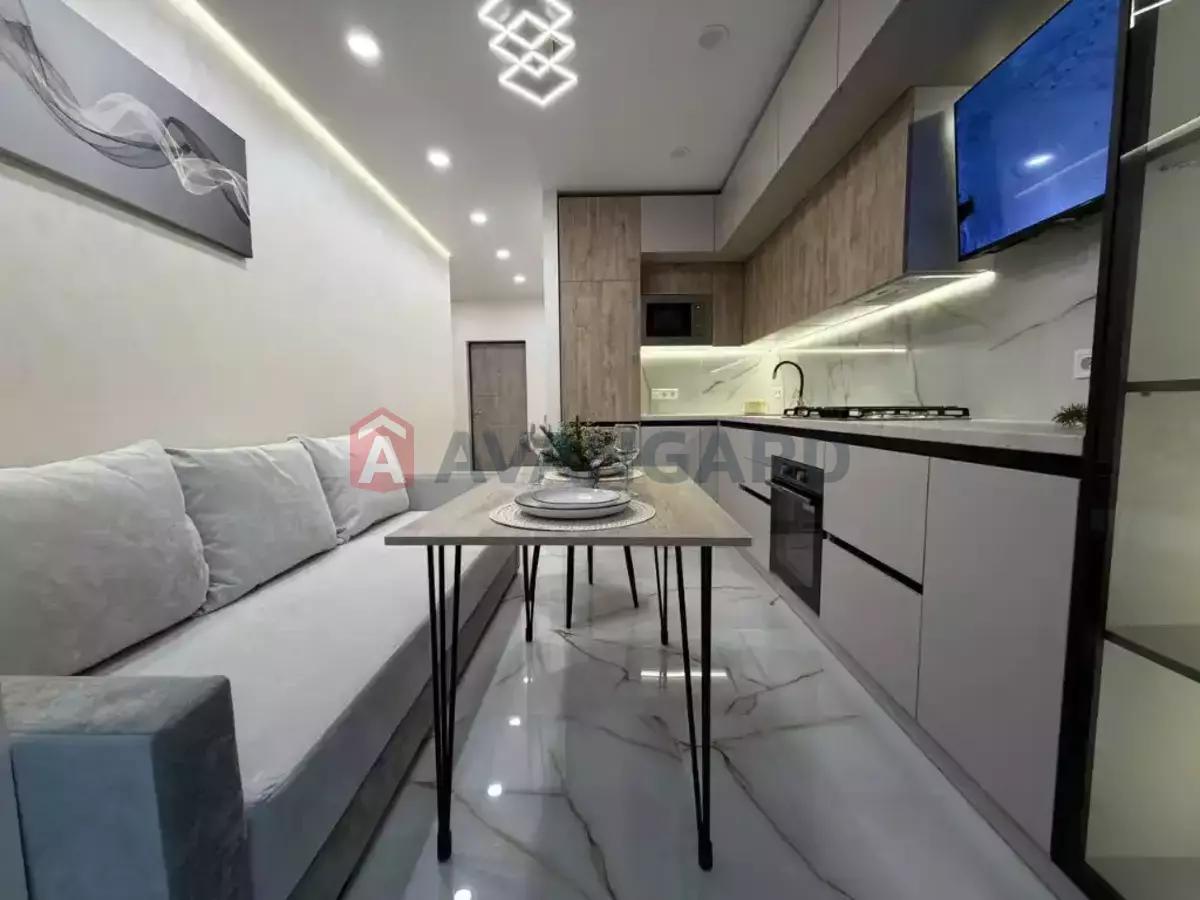 1 ��. ��������, 49/15/20 ��. �., 4/10 ������ ���� 2