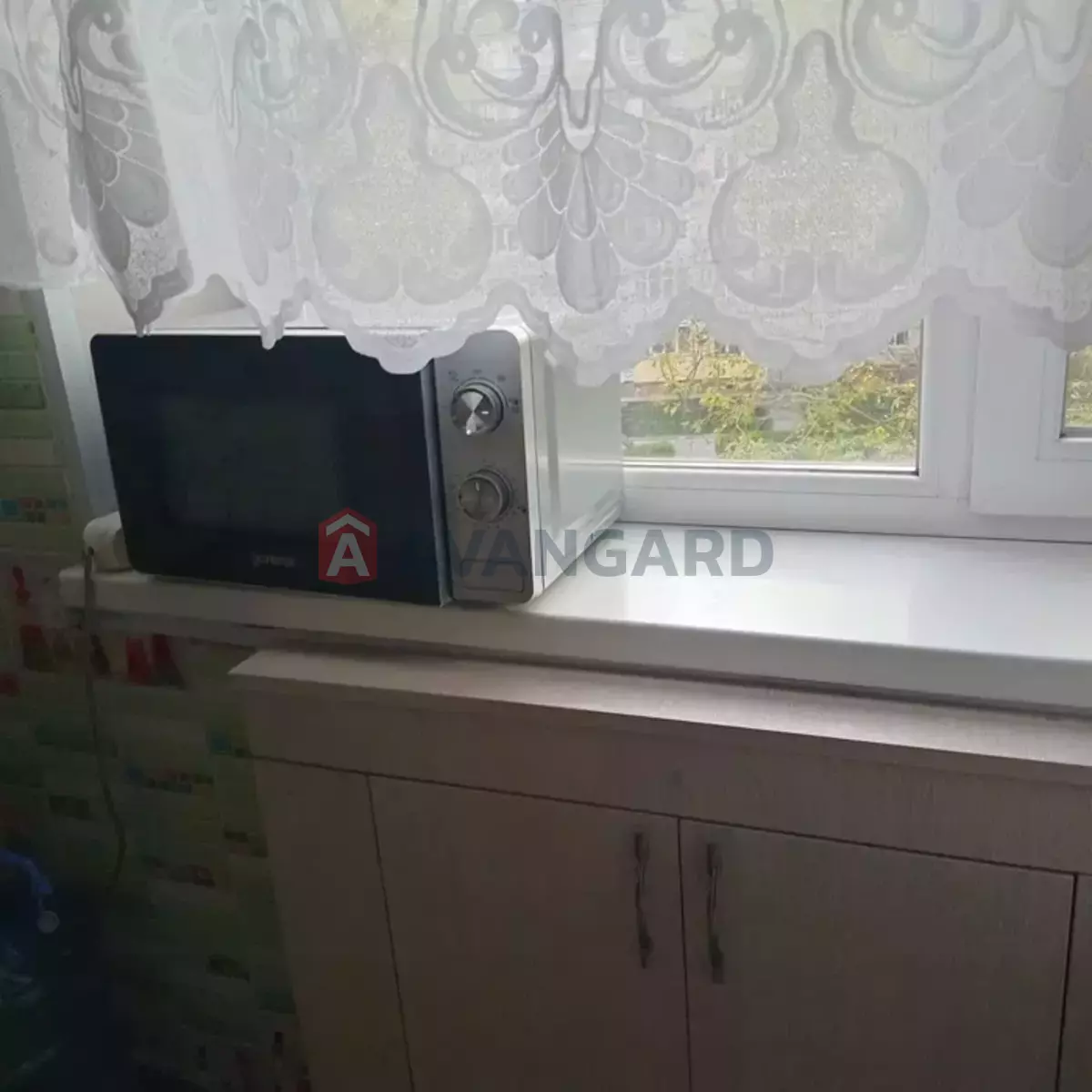 1 ����. ��������, 23/-/4 ��. �., 4/9 ���� ���� 9