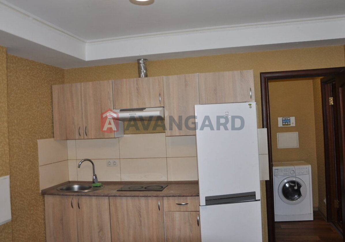 1 ��. ��������, 37/17/9 ��. �., 1/3 ������ ���� 9