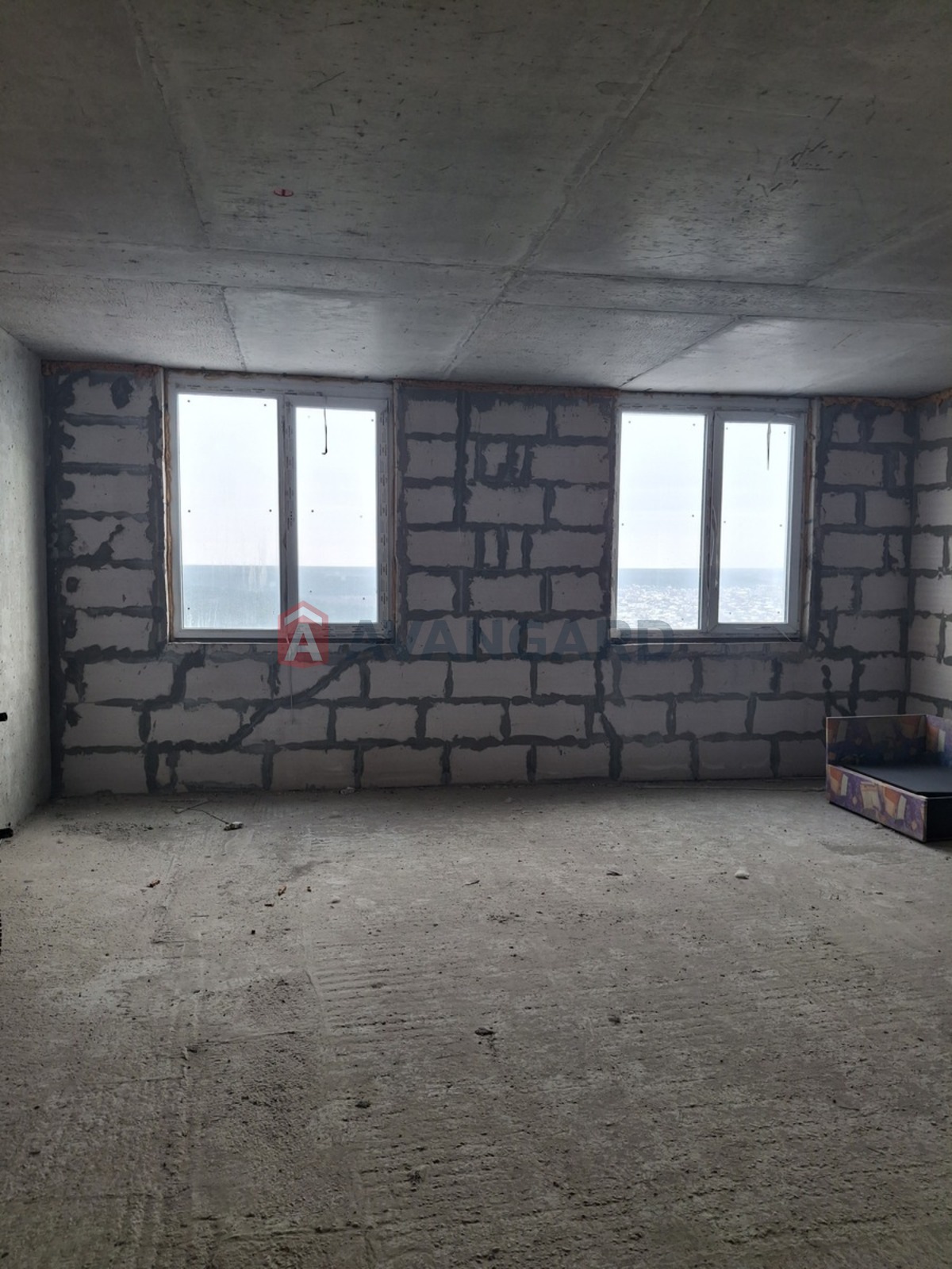 2 ��. ��������, 63/38/14 ��. �., 25/25 ������ ���� 13