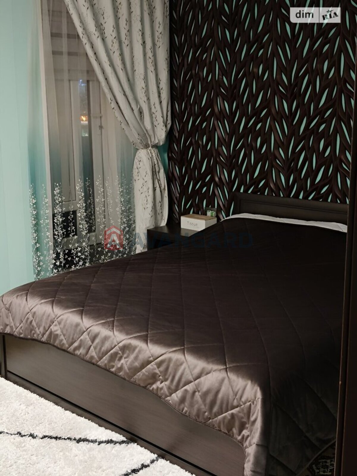 2 ��. ��������, 78/59/11 ��. �., 4/5 ������ ���� 15