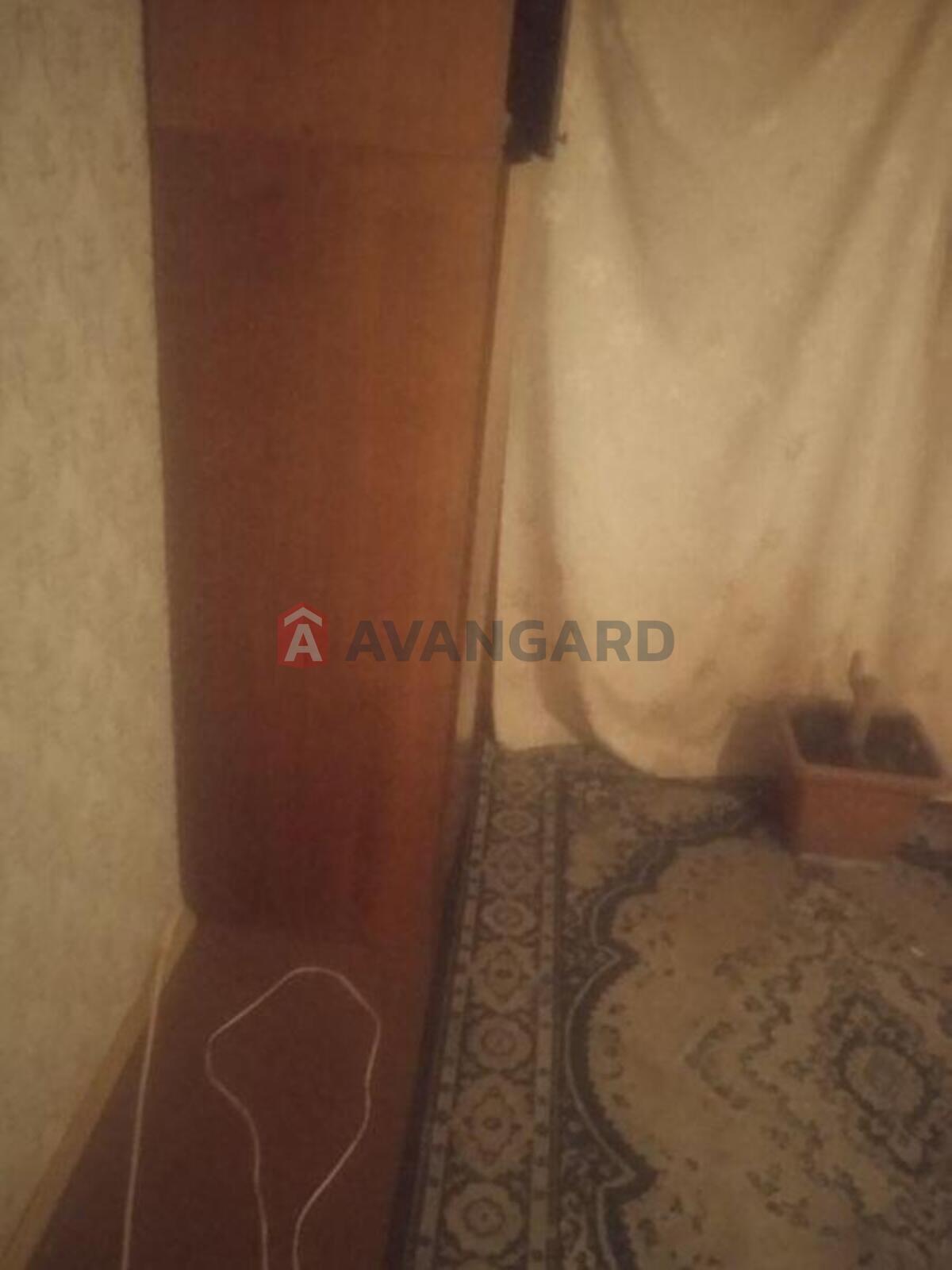 1 ��. ��������, 38/-/8 ��. �., 2/9 ������ ���� 1