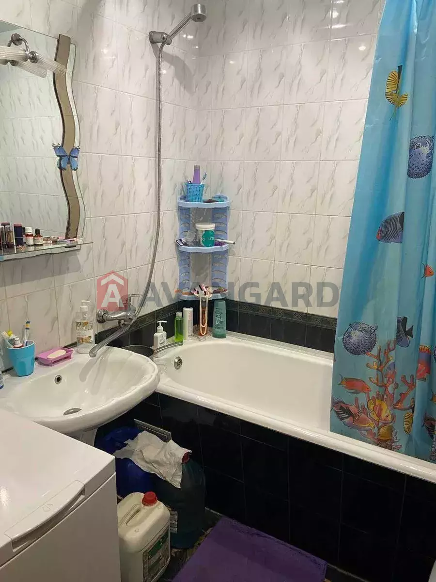 3 ����. ��������, 52/34/6 ��. �., 2/5 ���� ���� 9