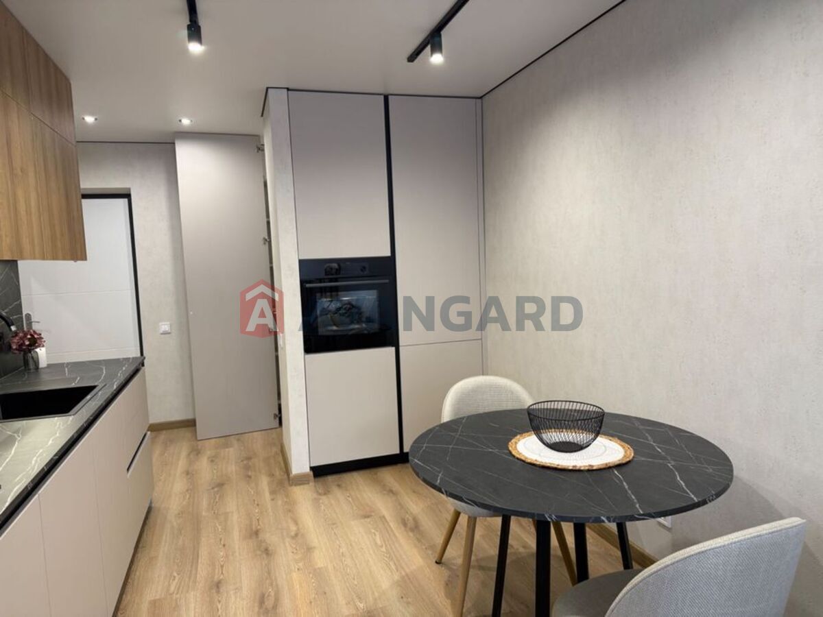 2 ����. ��������, 41/-/24 ��. �., 9/20 ���� ���� 5