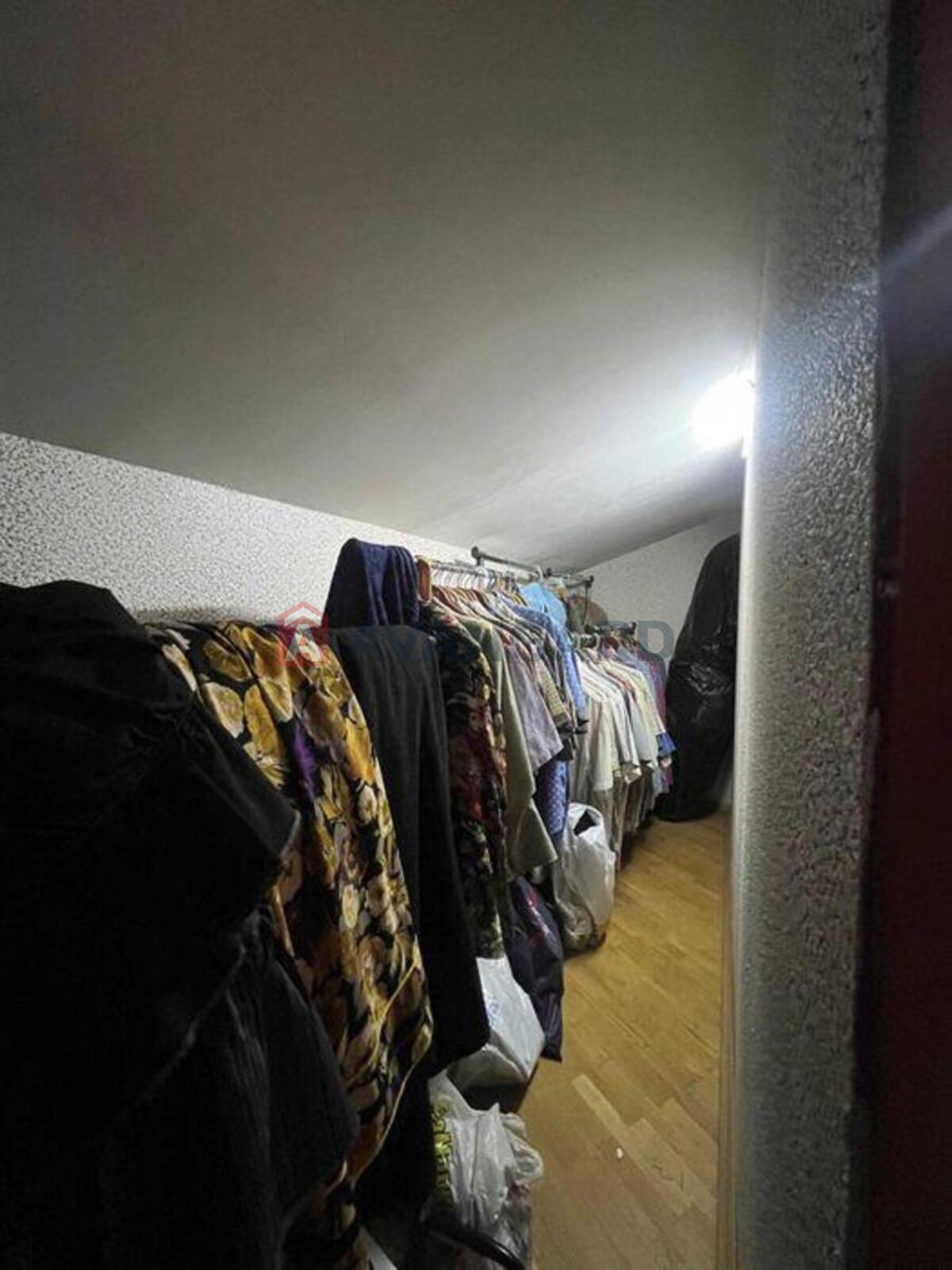 4 ��. ��������, 140/-/12 ��. �., 4/4 ������ ���� 12