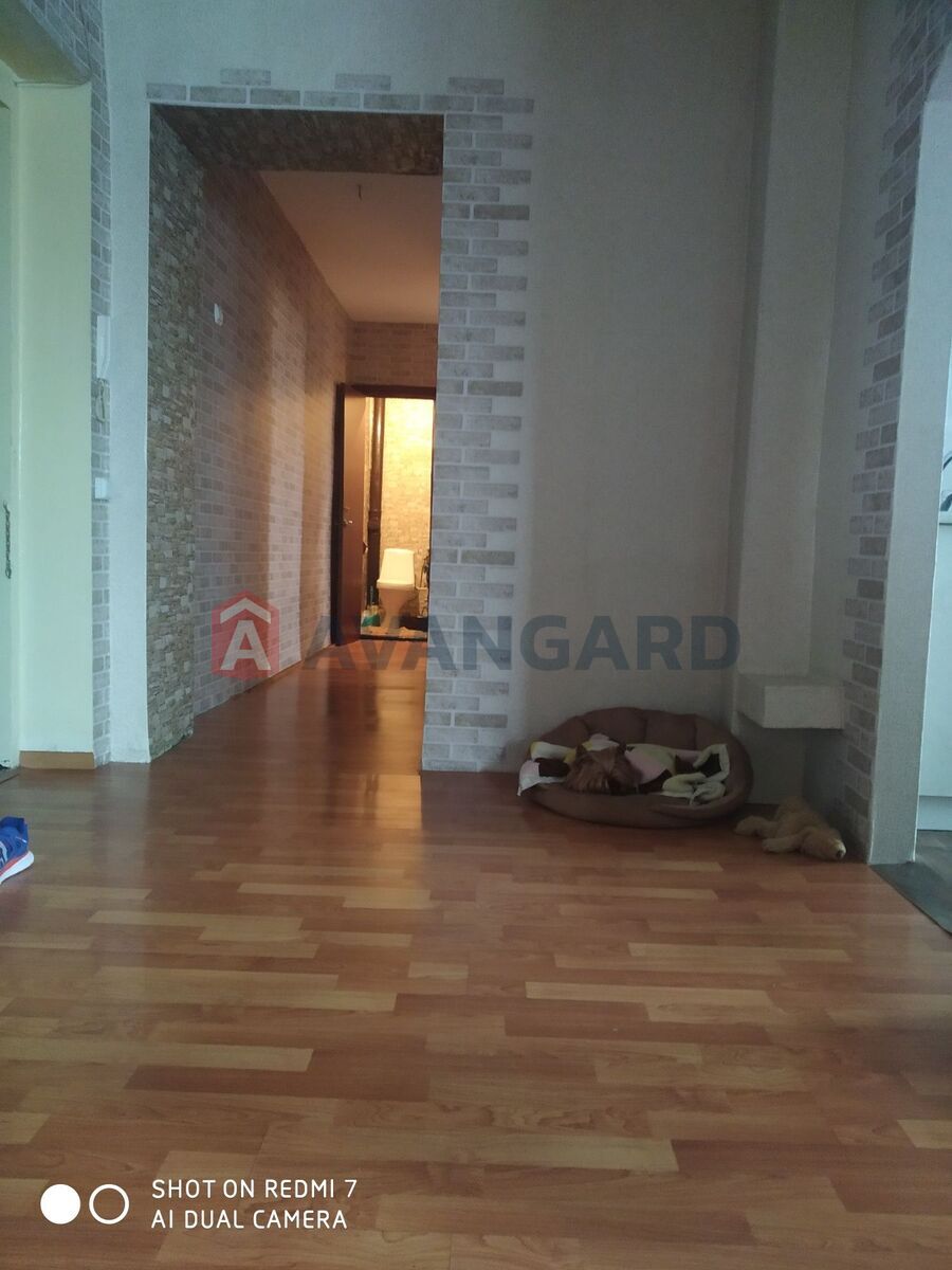 3 ����. ��������, 69/48/8 ��. �., 14/14 ���� ���� 5