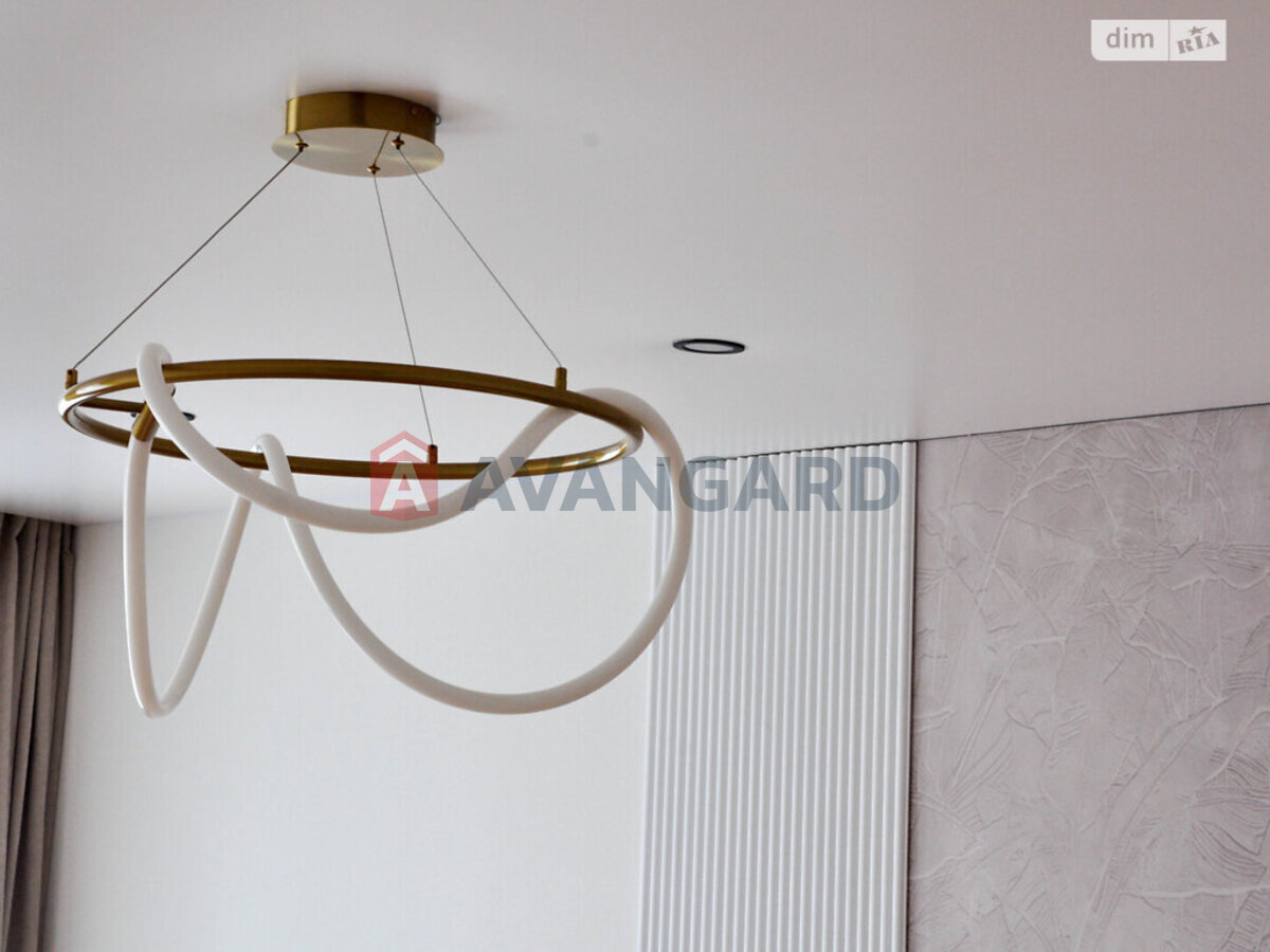 3 ����. ��������, 87/50/14 ��. �., 8/10 ���� ���� 6