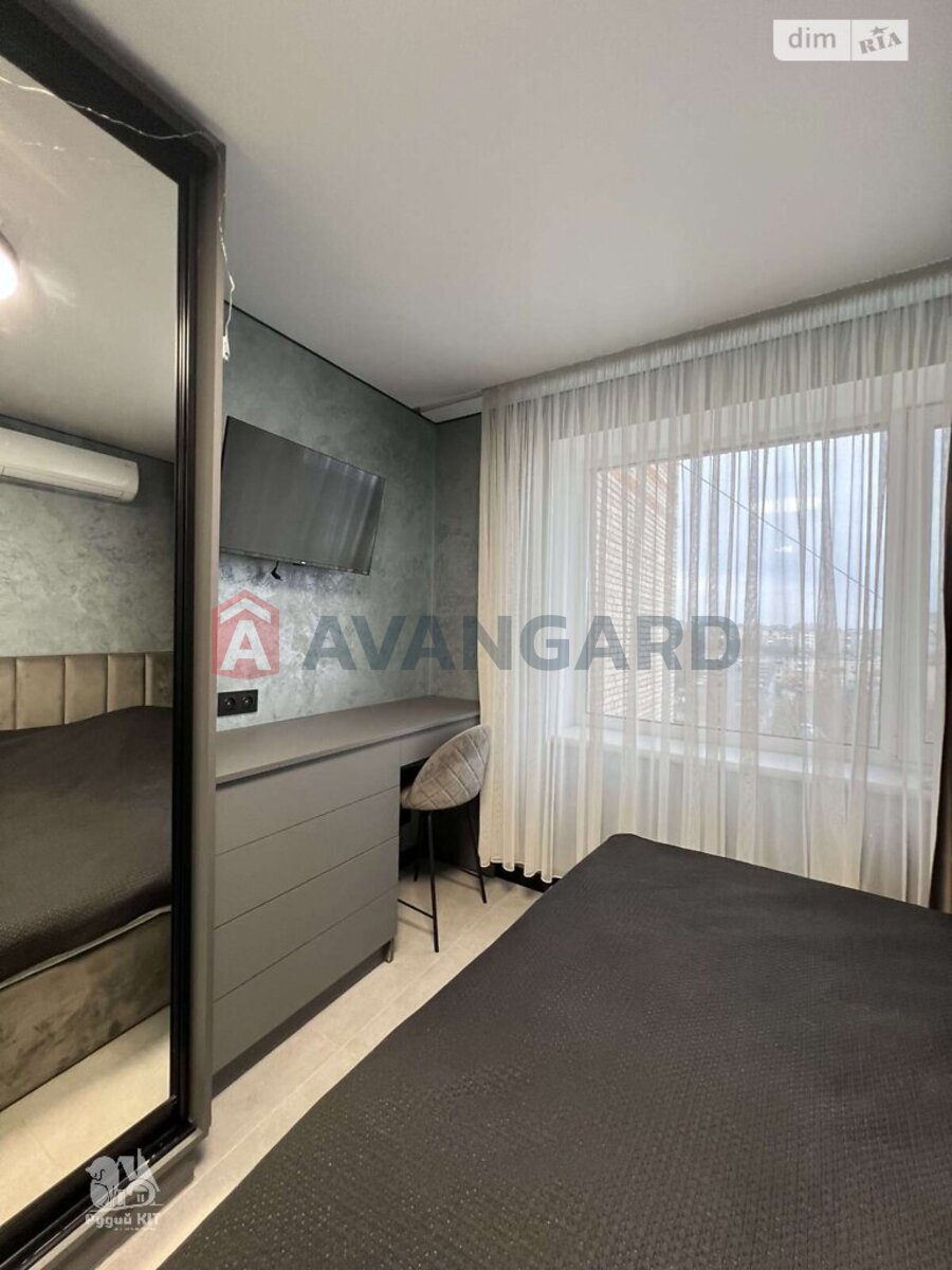 1 ��. ��������, 21/11/4 ��. �., 9/9 ������ ���� 7