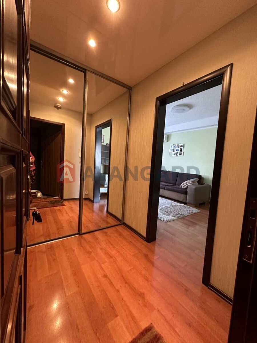 3 ��. ��������, 69/-/7 ��. �., 9/9 ������ ���� 1