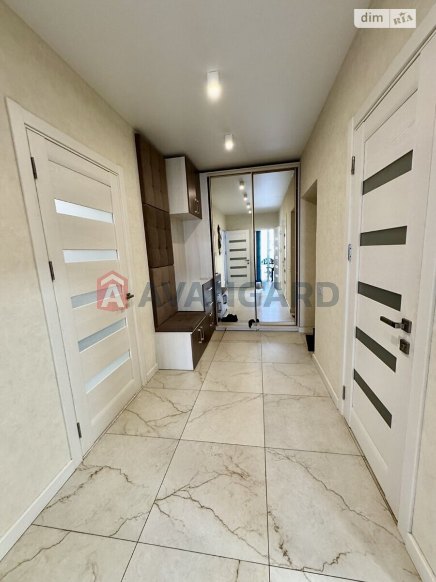 2 ��. ��������, 81/-/- ��. �., 8/12 ������ ���� 24