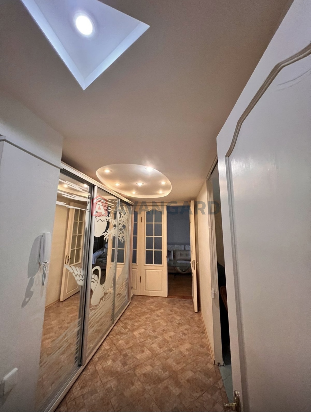 3 ����. ��������, 72/-/9 ��. �., 5/9 ���� ���� 6