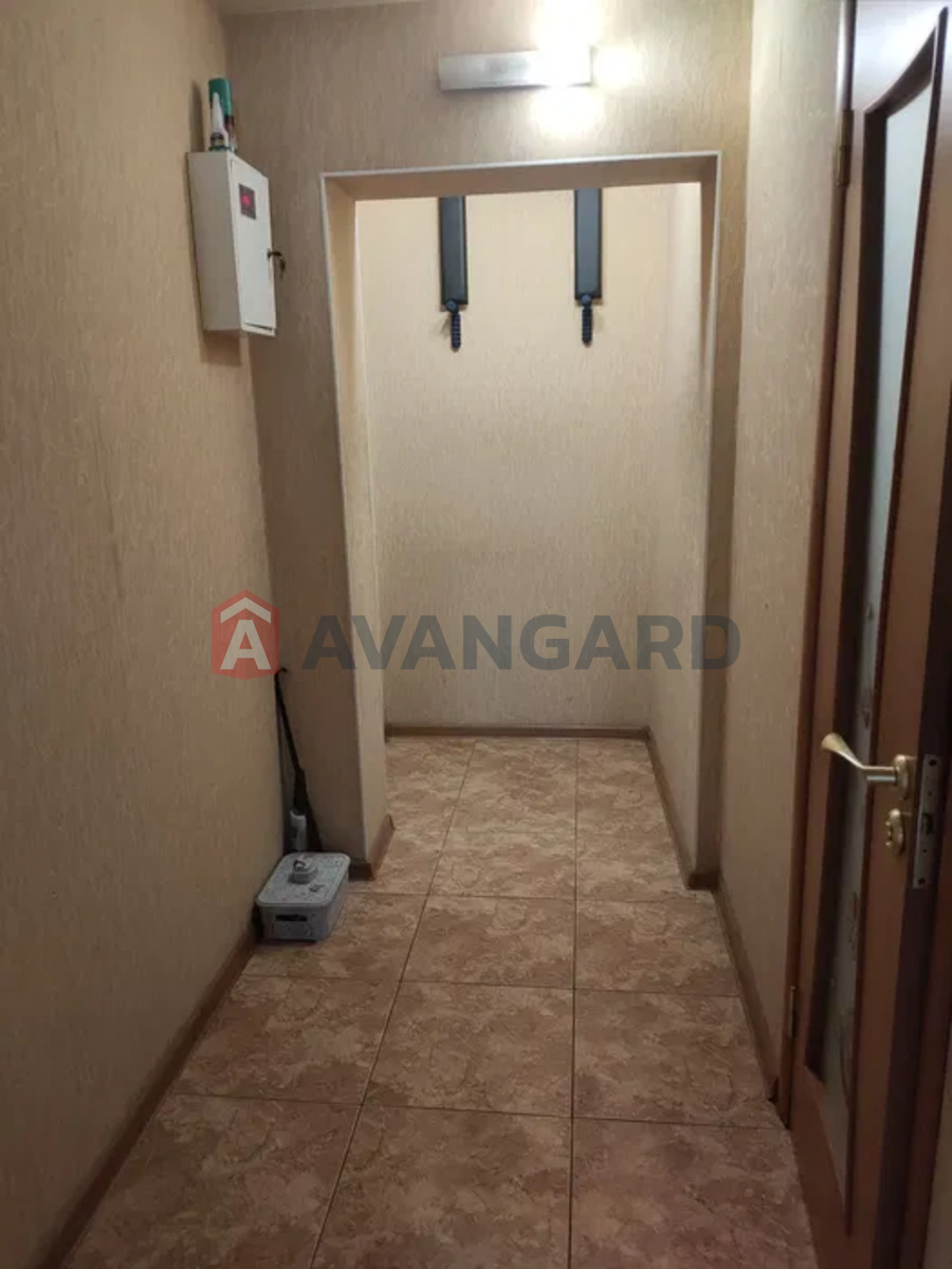 2 ��. ��������, 44/-/6 ��. �., 3/5 ������ ���� 6