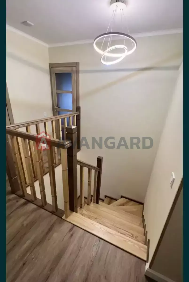 4 ��. ��������, 100/60/12 ��. �., 9/10 ������ ���� 25