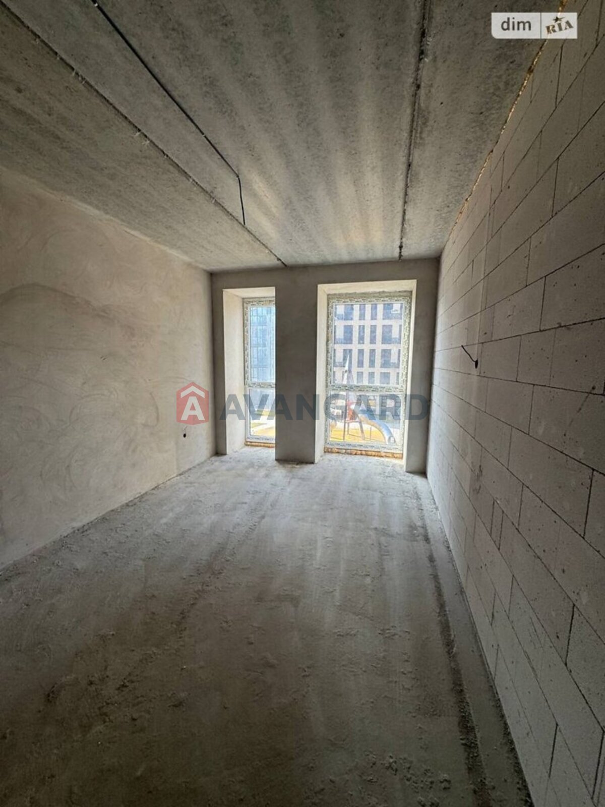 2 ��. ��������, 68/34/20 ��. �., 3/10 ������ ���� 4