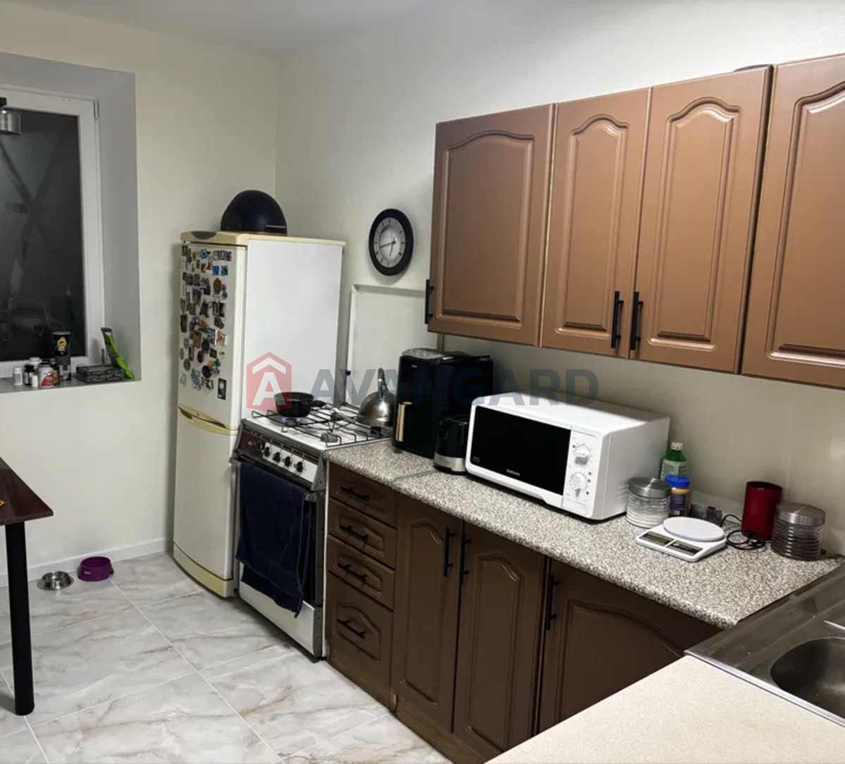 3 ����. ��������, 68/48/11 ��. �., 7/9 ���� ���� 1