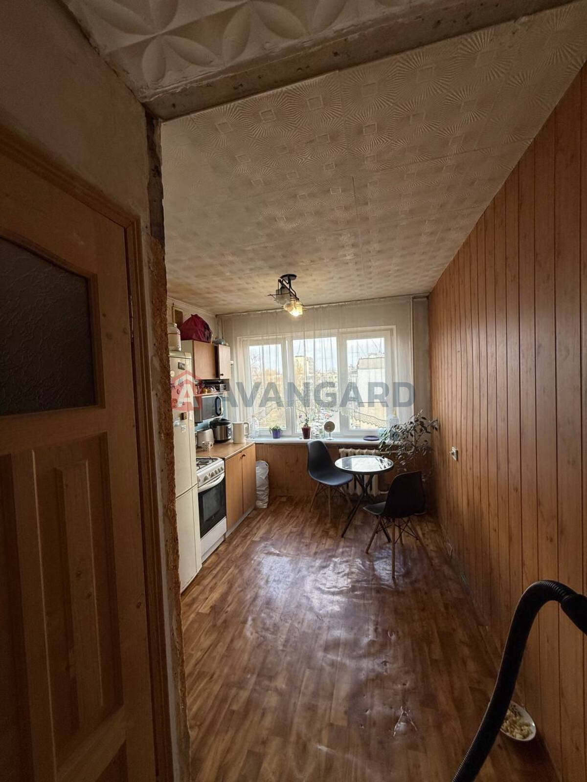 3 . , 66/-/9 . ., 6/9   17