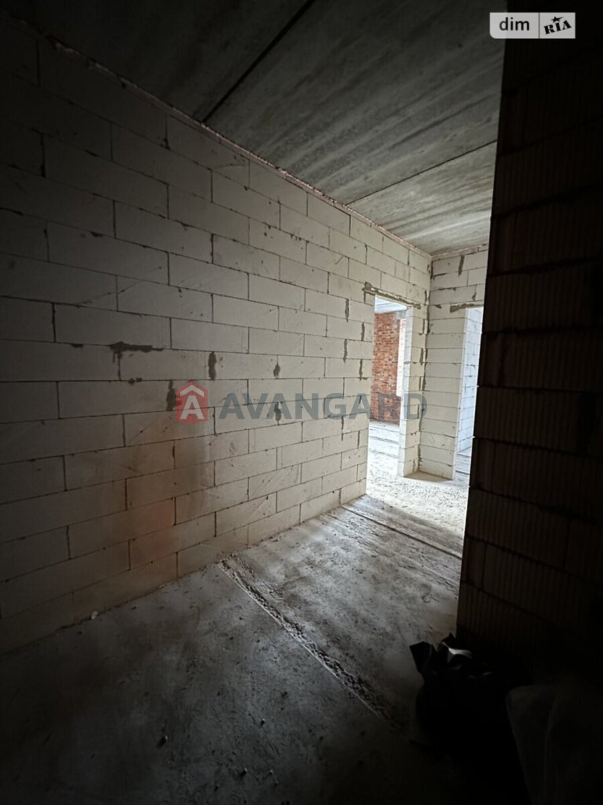 1 ��. ��������, 54/54/25 ��. �., 1/3 ������ ���� 3