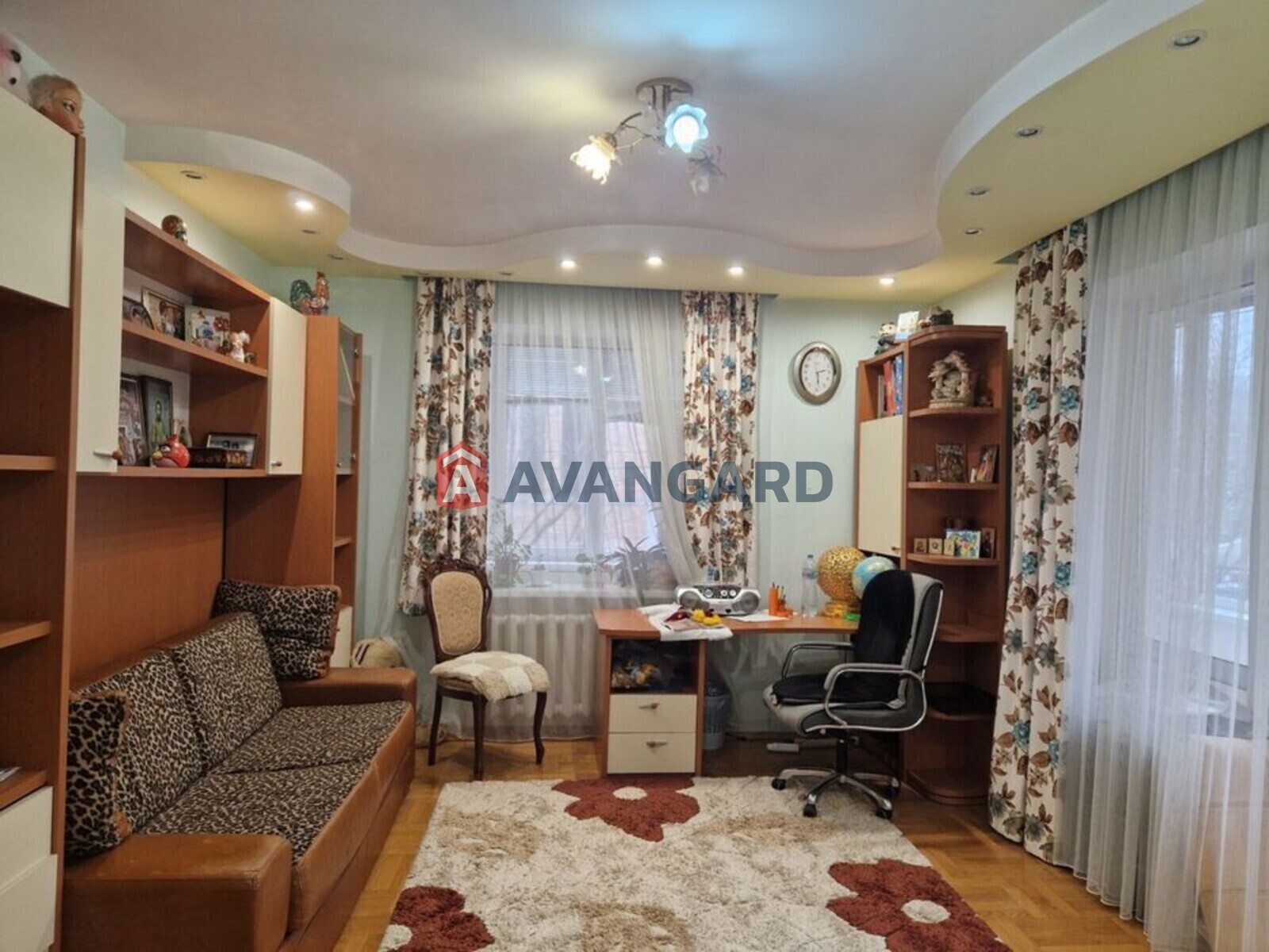 3 ��. ��������, 130/-/23 ��. �., 3/11 ������ ���� 9